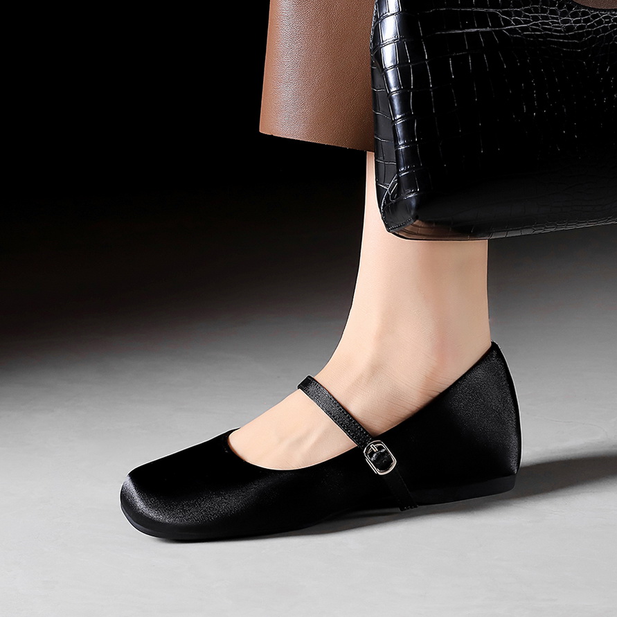 French Sweet Style Square Toe Shallow Mouth One-Strap Buckle Women's Shoes with Satin Inner Height Increase
